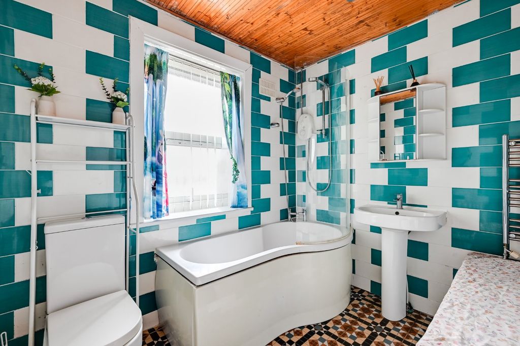 Additional image 11 of 3 bed terraced house for saleLucas Avenue, York YO30