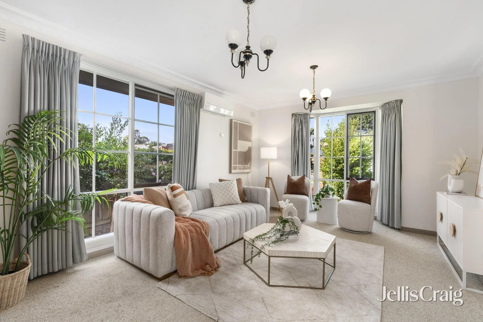 9A Ian Grove, Mount Waverley VIC 3149 photo 2
