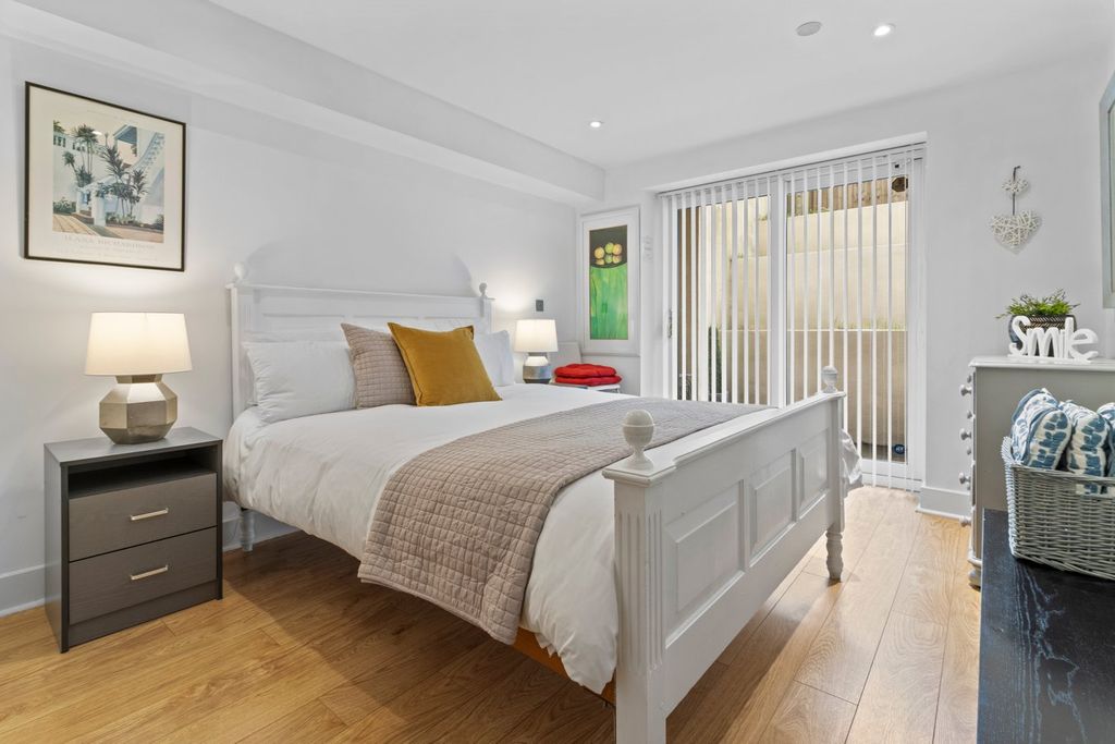 Additional image 4 of 2 bed flat for saleCompton Street, Eastbourne BN21