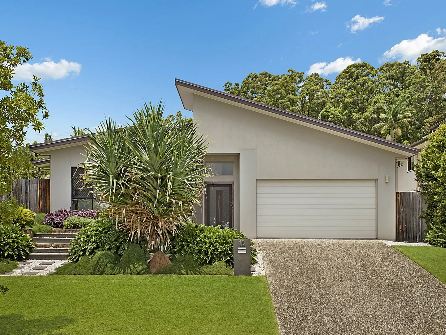 13 Cockatoo Crescent, Forest Glen QLD 4556