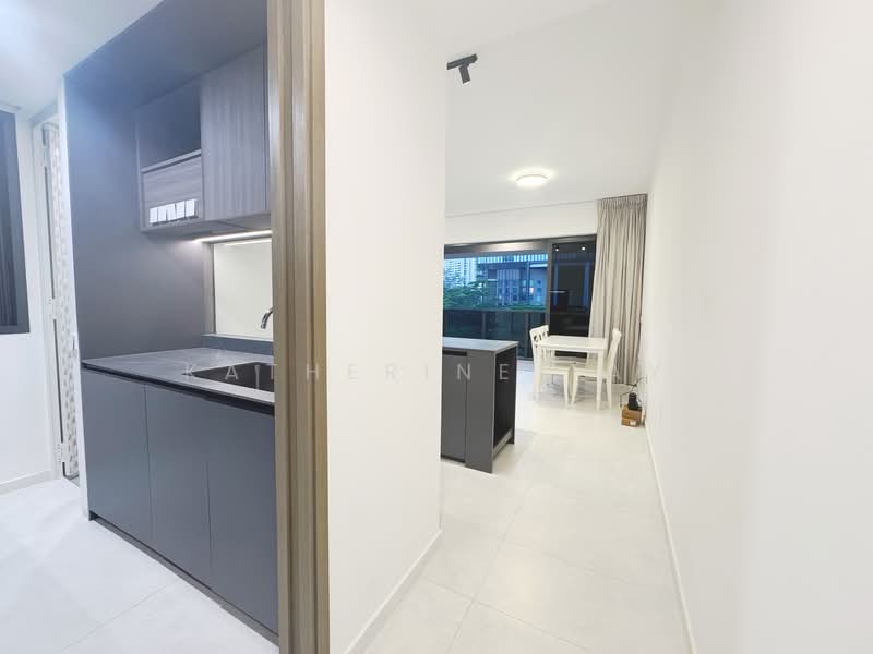 8 Slim Barracks Rise photo 2