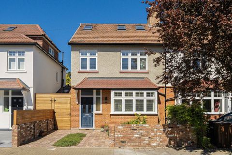 Osterley Crescent, Isleworth TW7