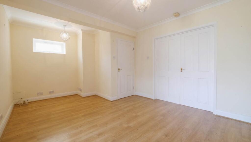 Crawford Road, Hatfield photo 3