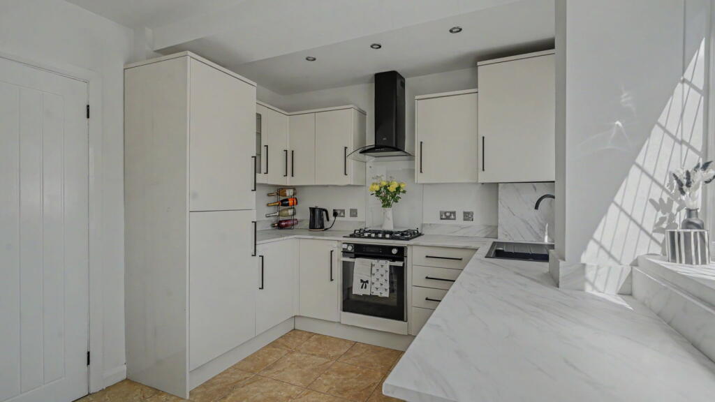 Additional image 6 of Hartfield Crescent, Birmingham, B27 7QL