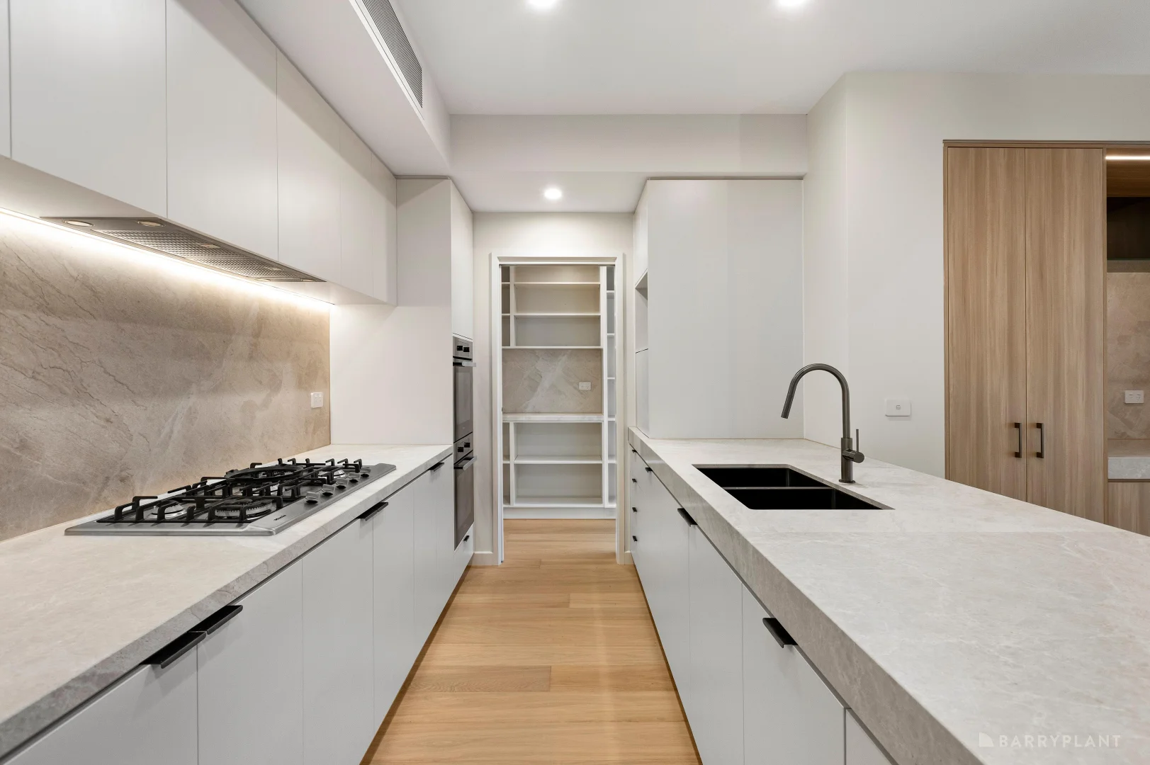 5/2 Ruda Street, Doncaster VIC 3108 photo 2
