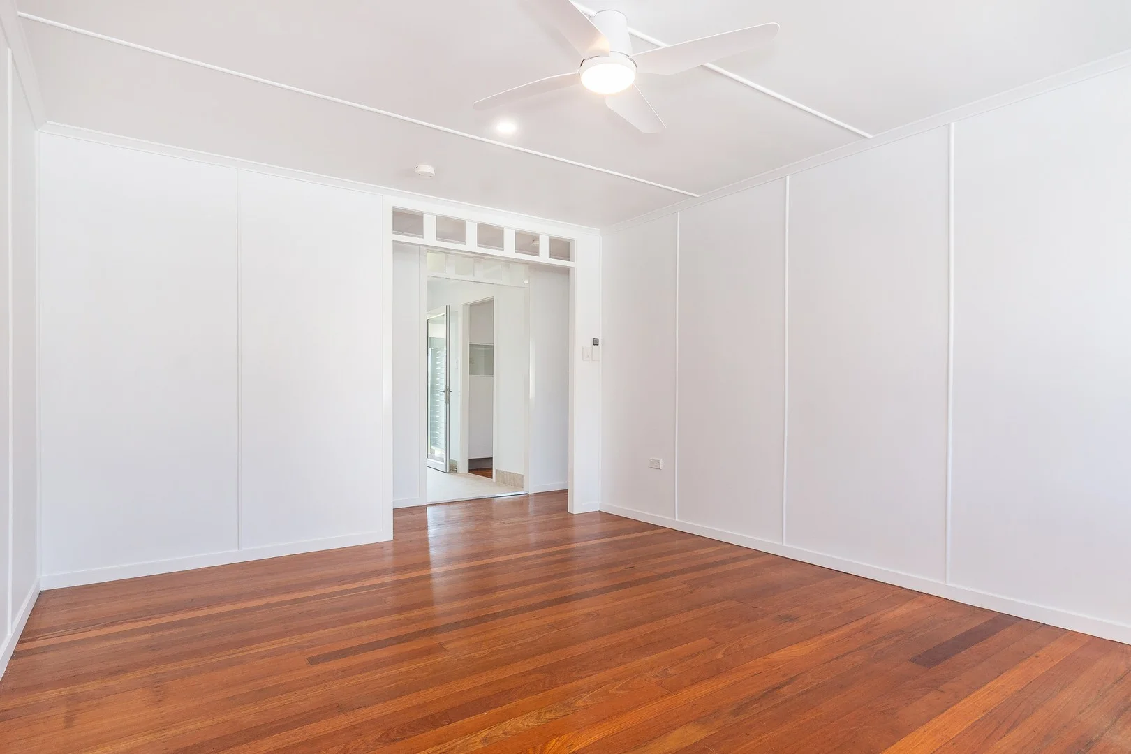 18 Beach Street, Kippa-Ring QLD 4021 photo 4