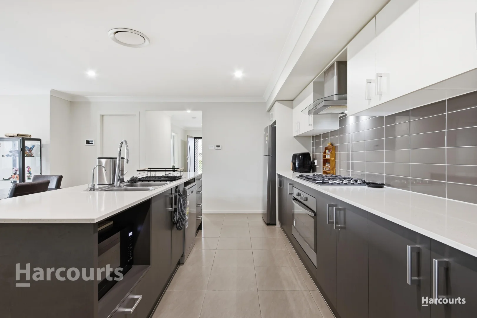 Additional image 3 of 148 Hampshire Boulevarde, Spring Farm NSW 2570