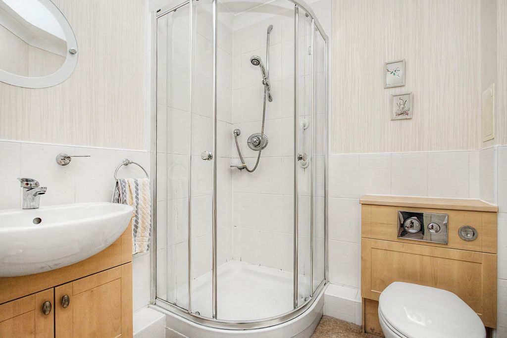 Additional image 9 of 2 bed flat for sale10 Provost Kirkpatrick Court, Peebles EH45