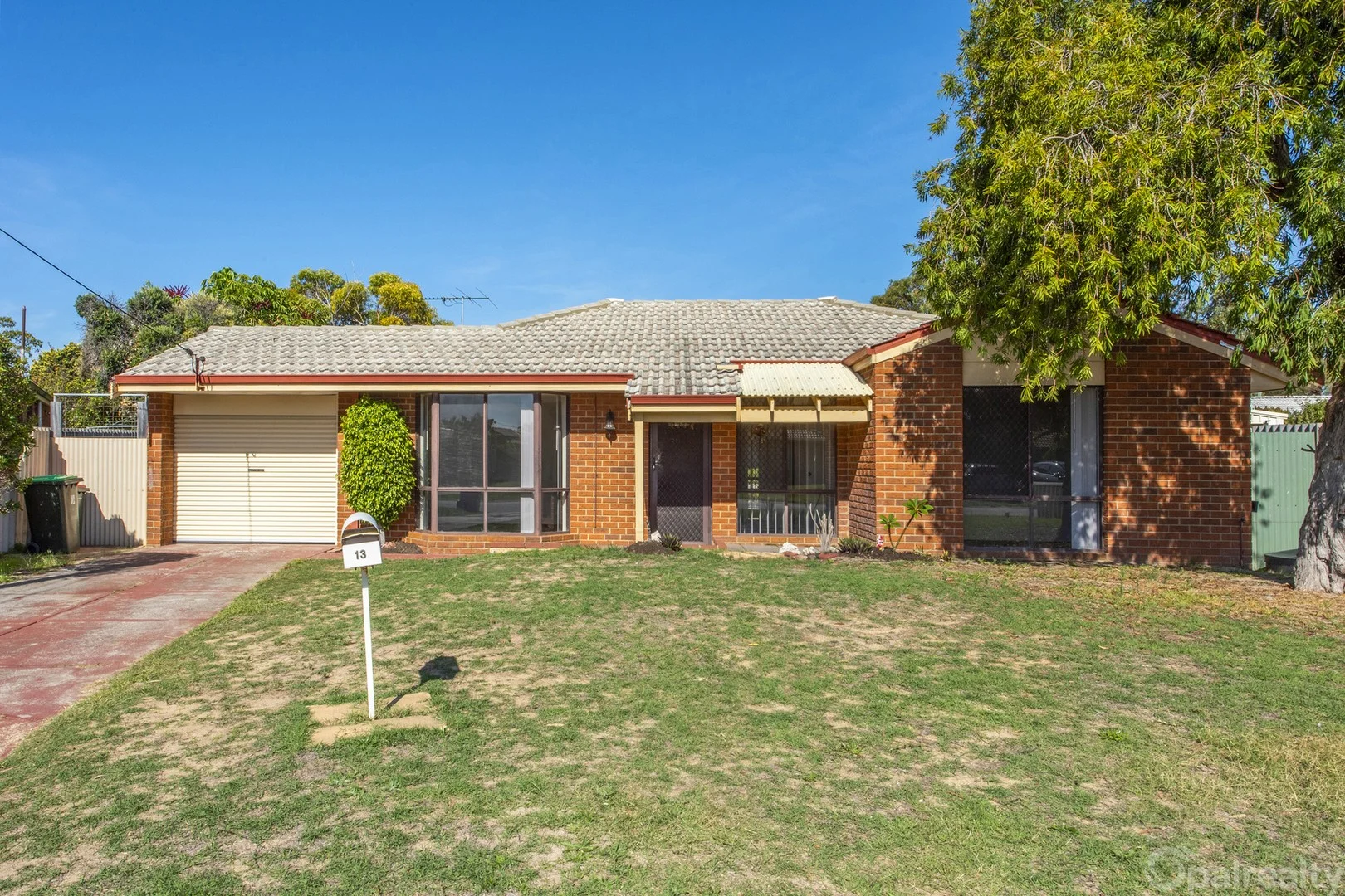 13 Voyager Court, Cooloongup WA 6168