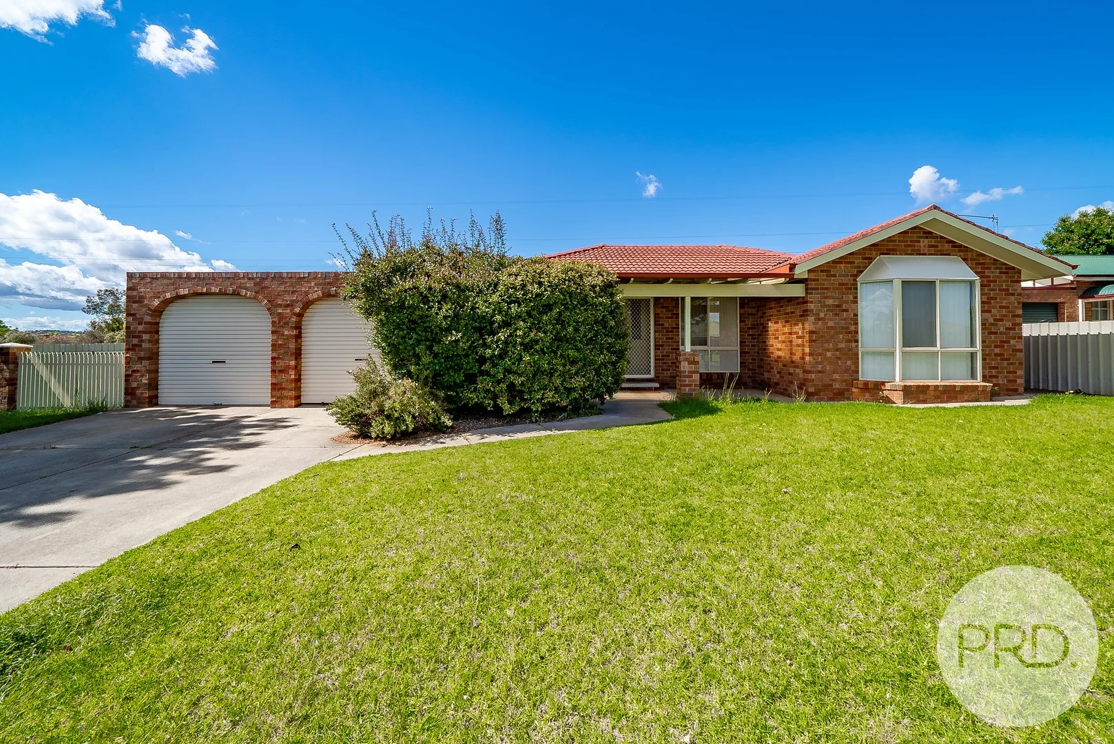 28 Kaldari Cres, Glenfield Park NSW 2650