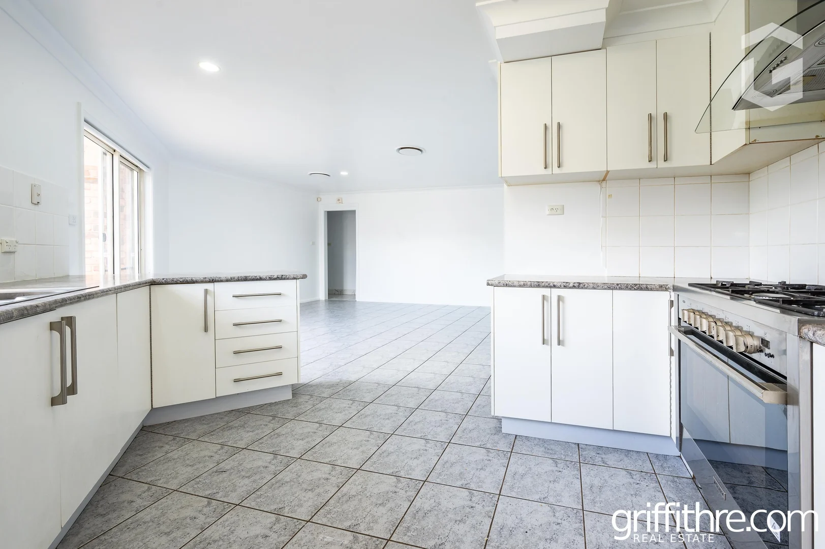 Additional image 3 of 2 Kerarbury Court, Griffith NSW 2680