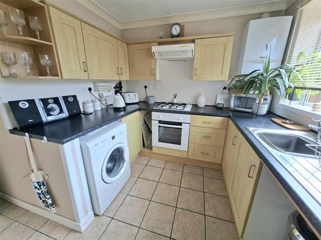 Romford Close, Sheldon, Birmingham photo 4