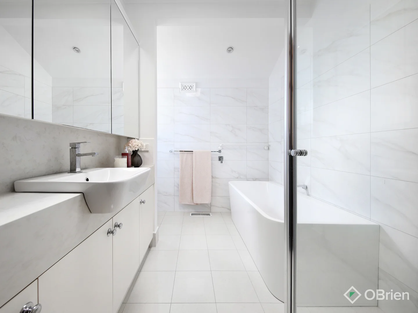 Additional image 11 of 2/18 Sumersett Avenue, Oakleigh South VIC 3167