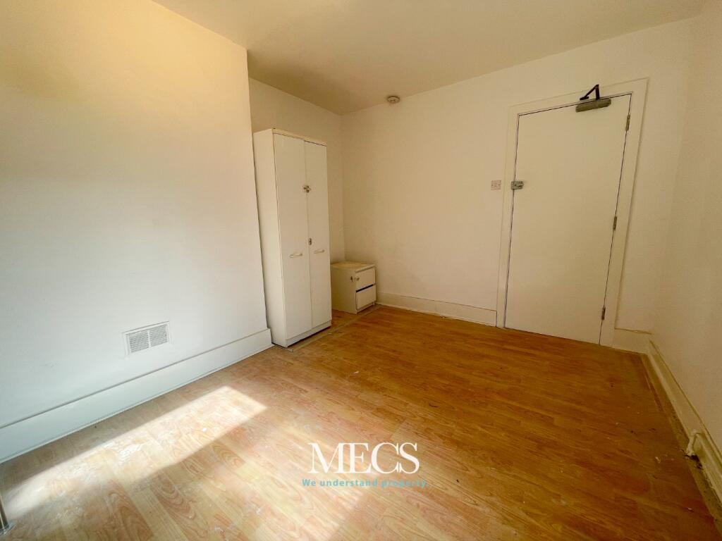 Additional image 4 of 70 Warwick Road, Solihull, B92 7JJ