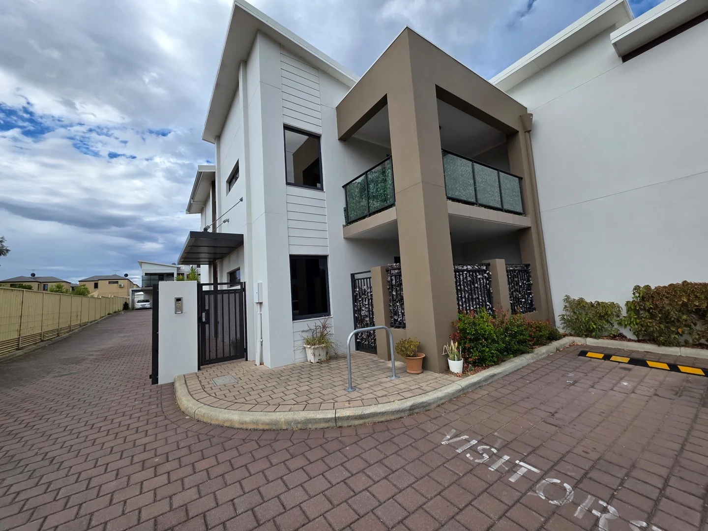 3/73 Hardey Road, Belmont WA 6104