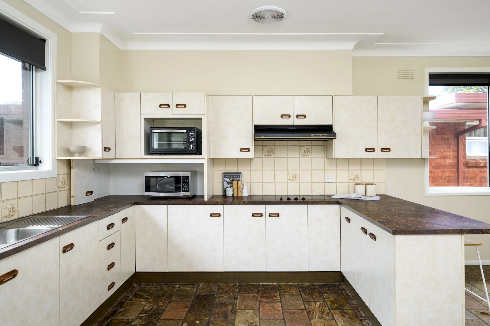 Additional image 12 of 16 Wharf Crescent, Stockton NSW 2295