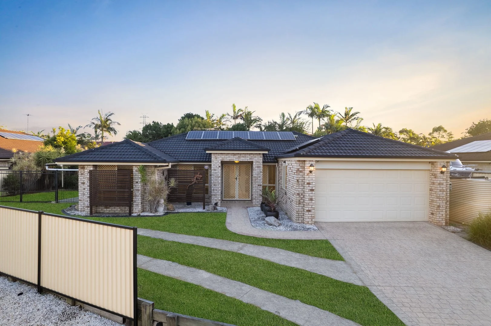41 Blue Wren Place, Heritage Park QLD 4118