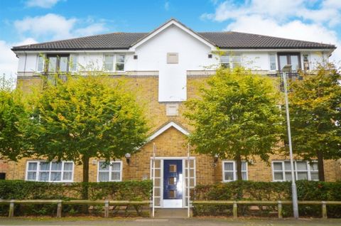 Sandalwood Drive, Ruislip HA4