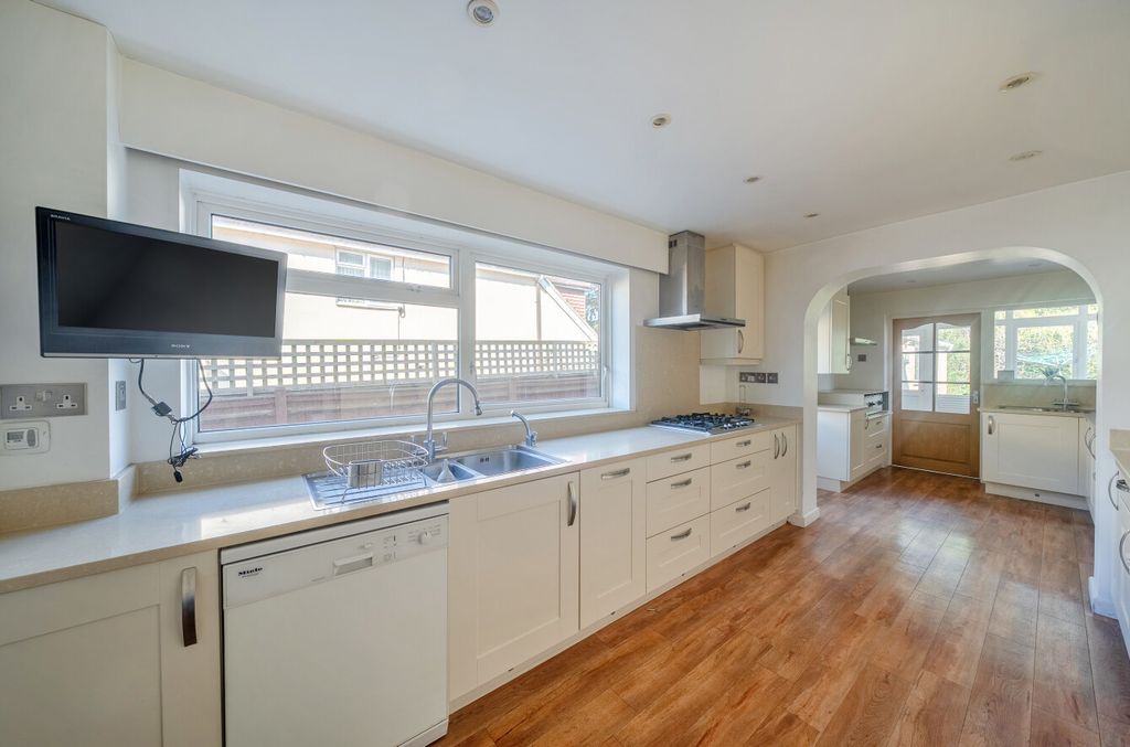 Additional image 6 of 4 bed detached house for saleBassett Heath Avenue, Bassett, Southampton, Hampshire SO16