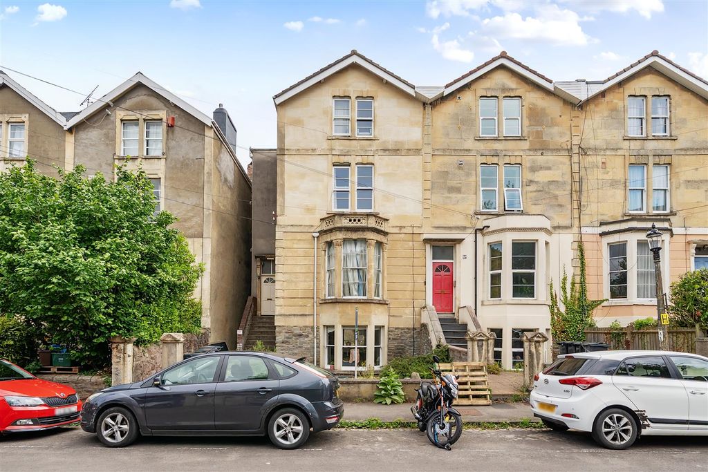 2 bed flat for saleEastfield Road, Cotham BS6