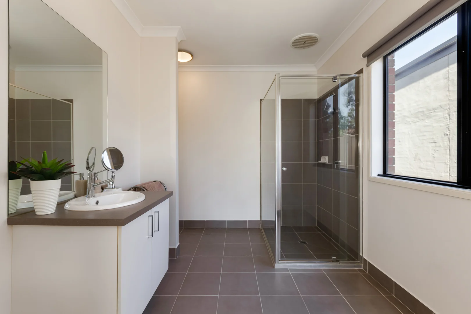 21 Chloe Drive, Broadford VIC 3658 photo 3