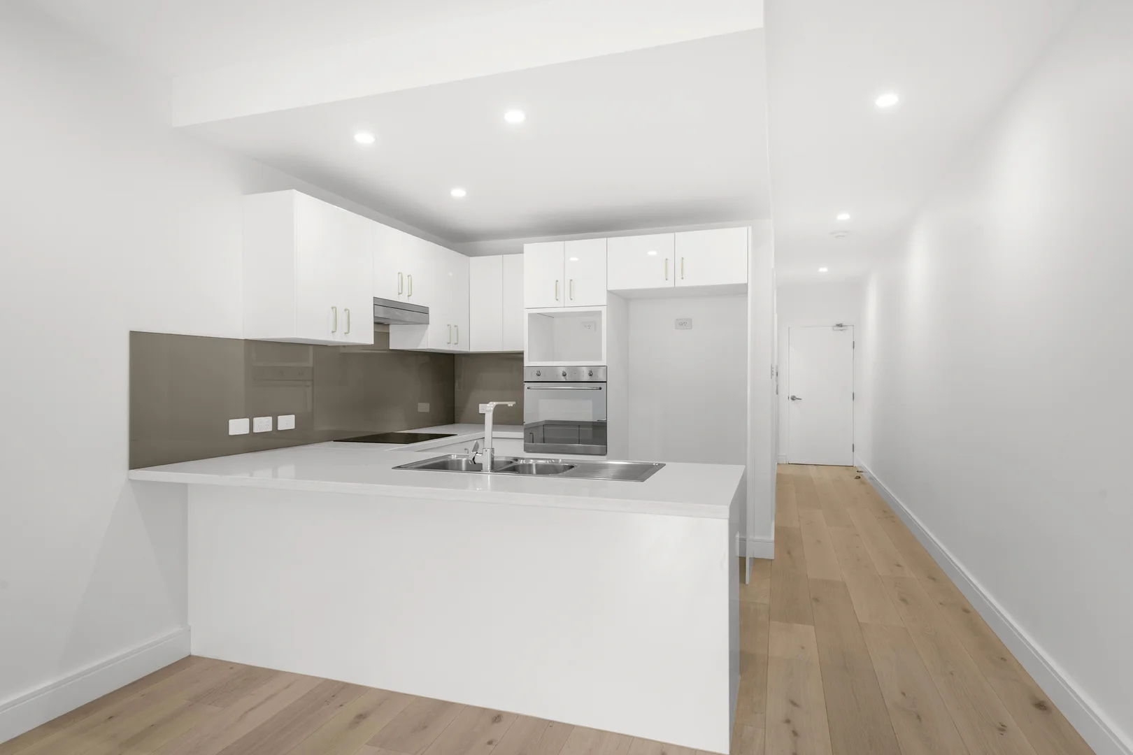 18/11 Stephens Street, Morningside QLD 4170 photo 3