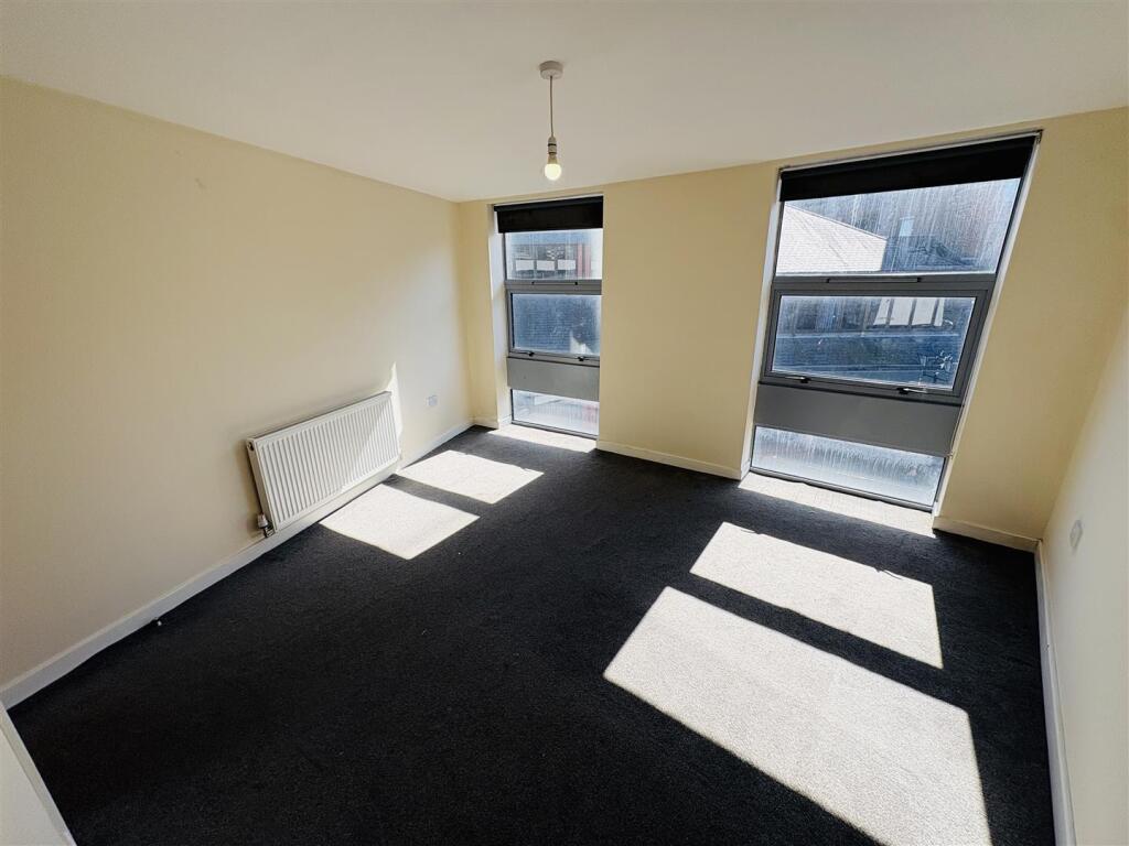 Flat 6 Churchill House photo 5