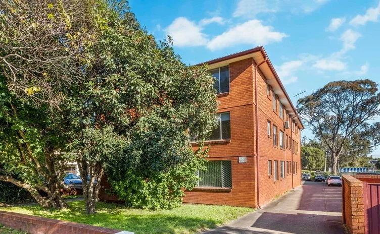 11/90 Regent St, Regents Park NSW 2143