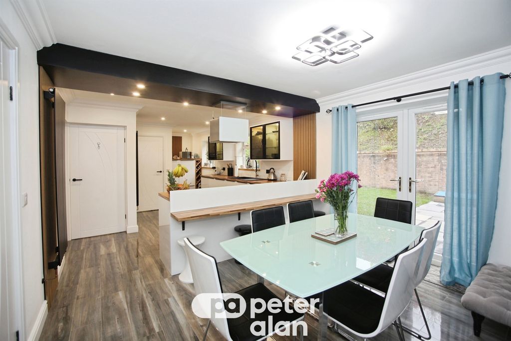 Additional image 3 of 4 bed detached house for saleManor Court, Edwardsville, Treharris CF46
