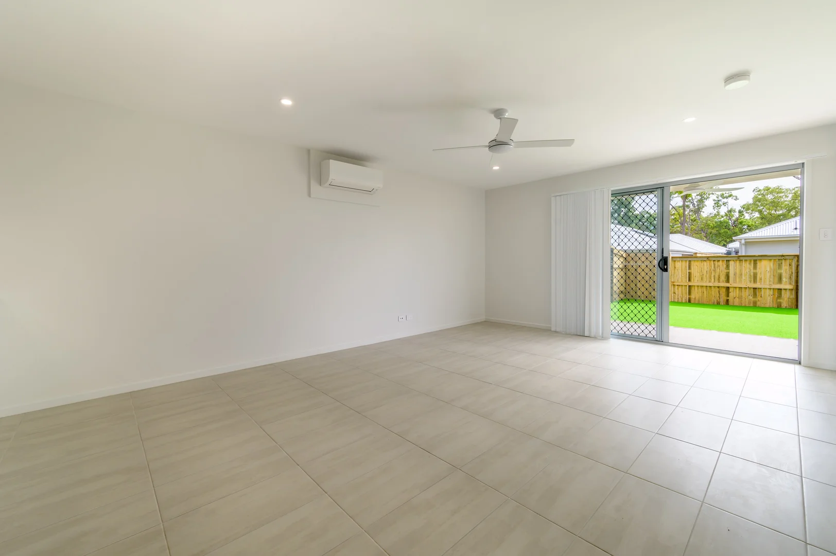 8 Fortuitous St, Morayfield QLD 4506 photo 4