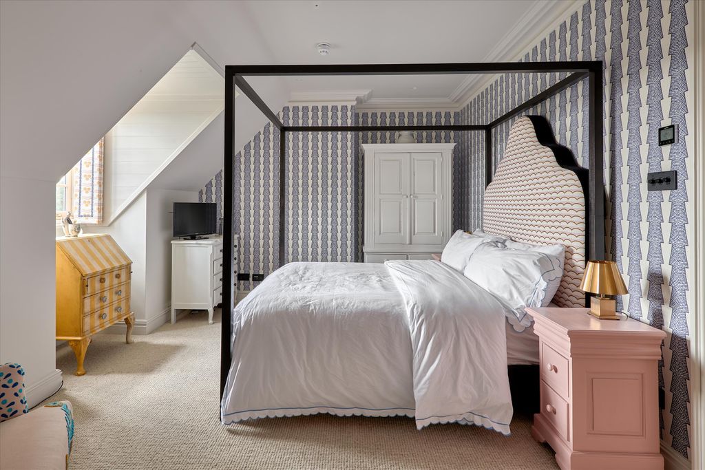 Additional image 18 of 10 bed detached house for saleFrensham Vale, Lower Bourne, Farnham, Surrey GU10.