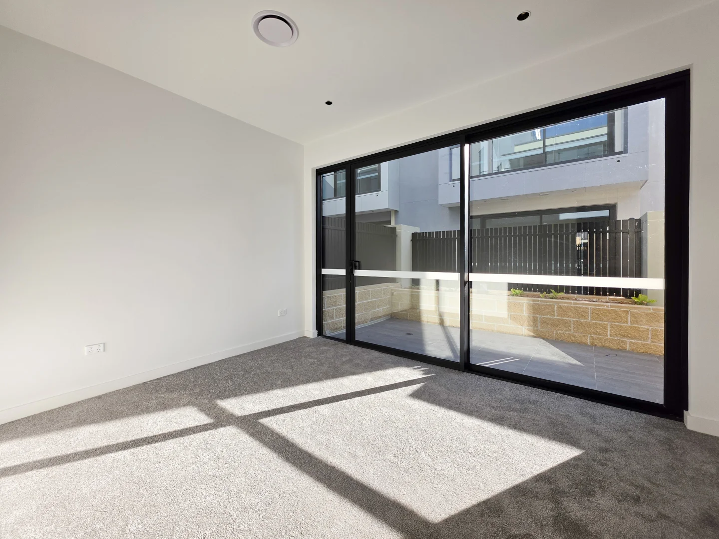 6/95 Aries Way, Box Hill NSW 2765 photo 4