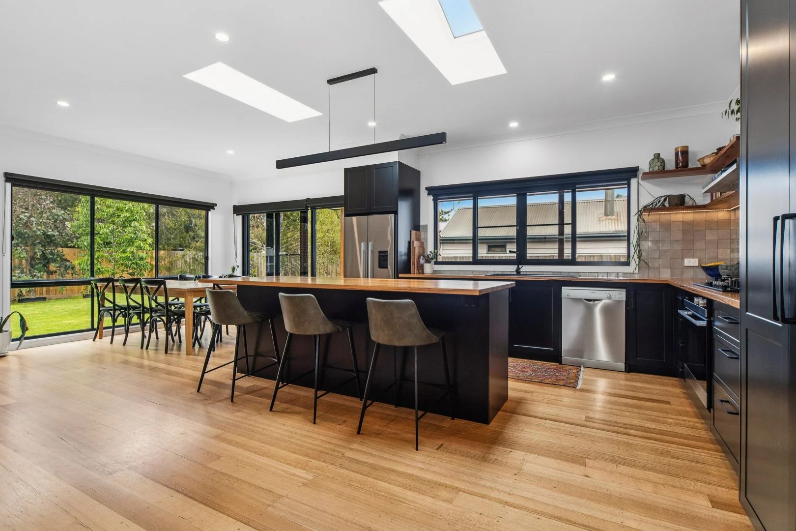 Additional image 2 of 8 Colin Avenue, Frankston VIC 3199
