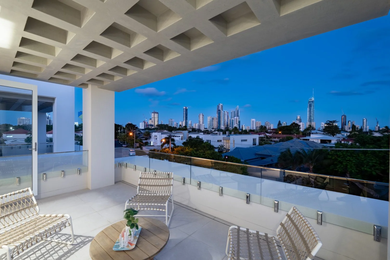 1/10 Inga Avenue, Surfers Paradise QLD 4217