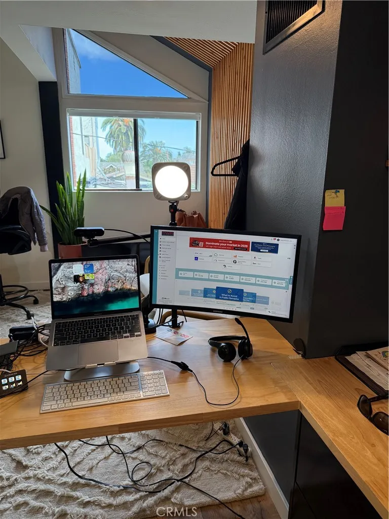 Additional image 39 of 2734 E Broadway Unit 7, Long Beach, CA 90803