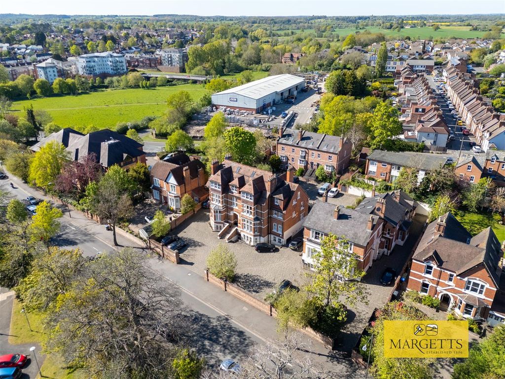 Additional image 2 of 2 bed flat for saleSouthcotes, Warwick New Road, Royal Leamington Spa CV32