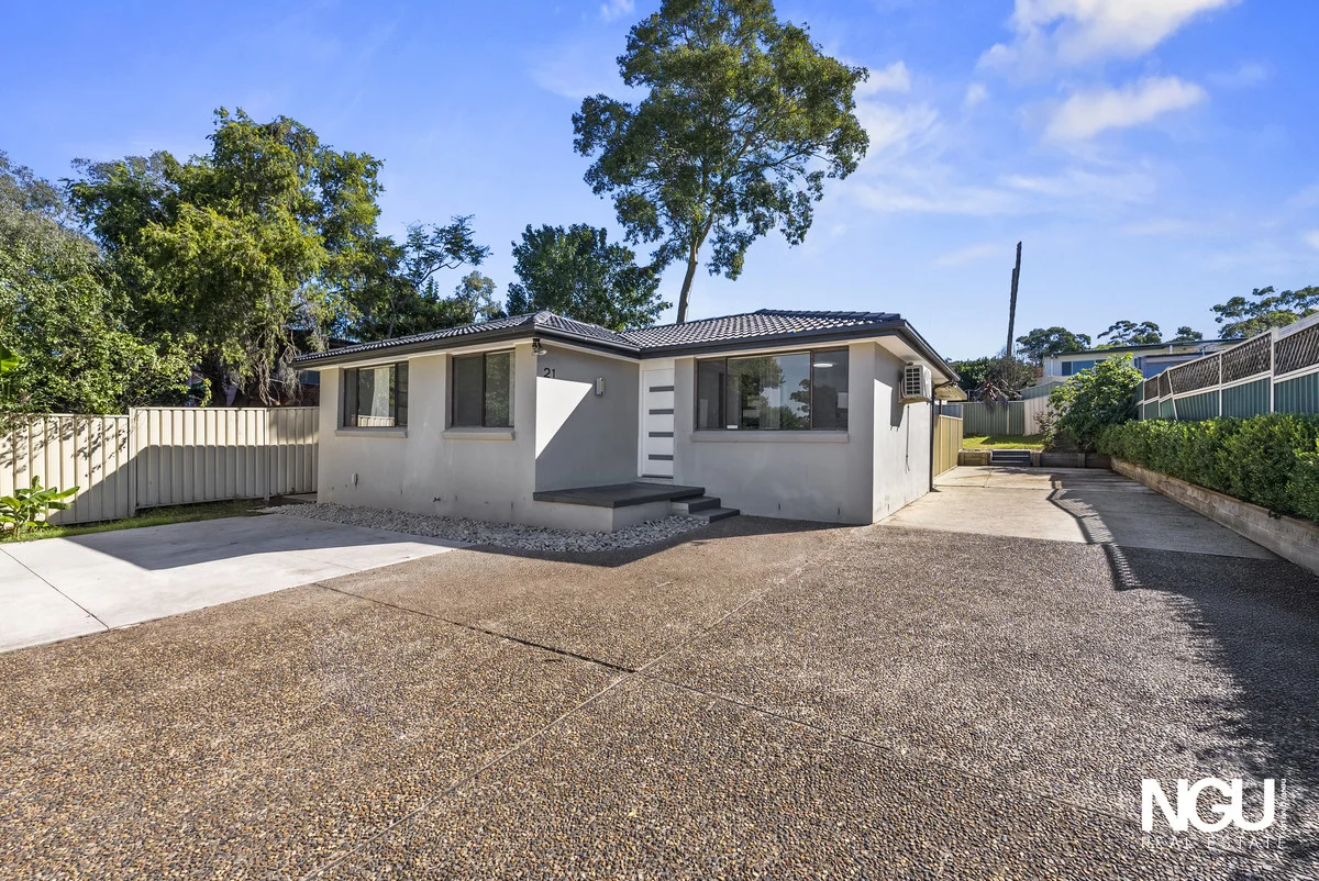 21 & 21A Armstrong Place, Dean Park NSW 2761