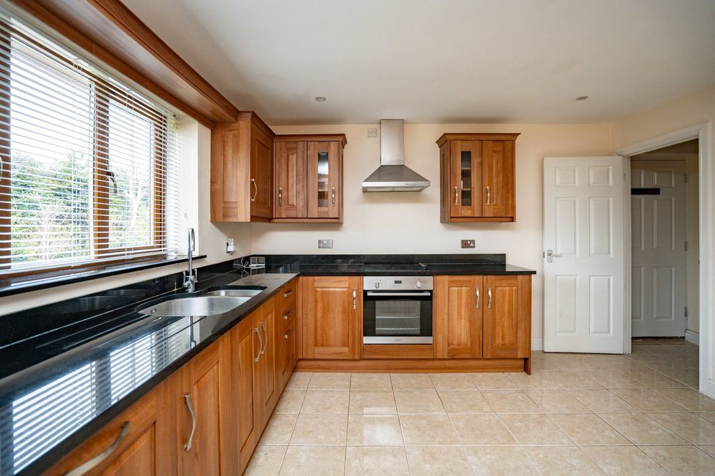 Additional image 9 of 3 bed bungalow for saleLink Elm Place, Malvern, Worcestershire WR14