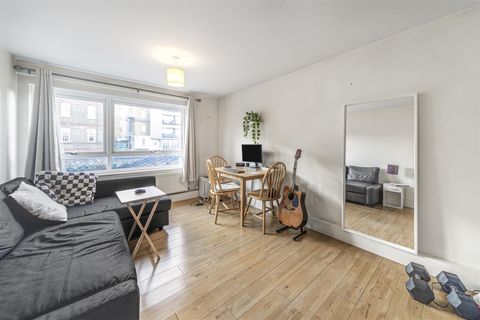 Nantes Close, London SW18