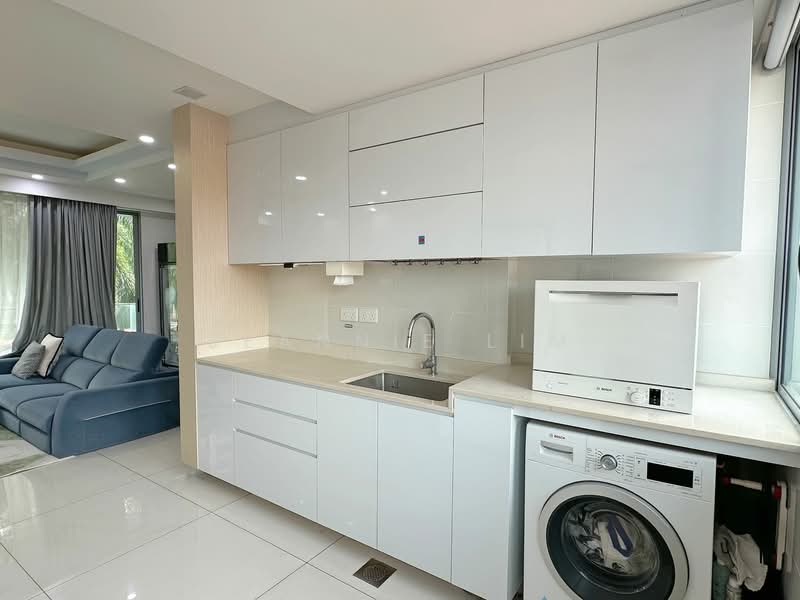 861 Mountbatten Road photo 3