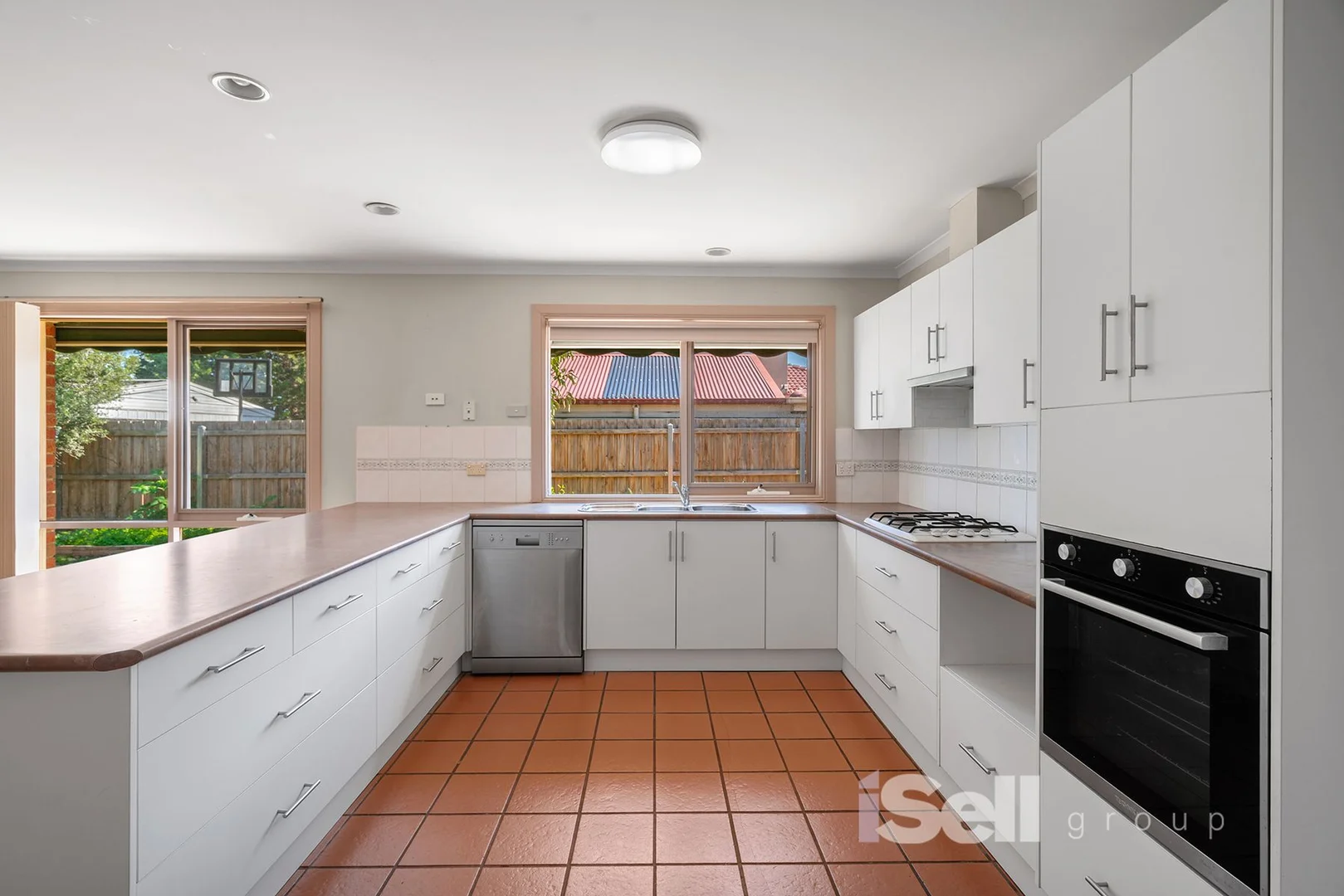 Additional image 6 of 33 Hedgeley Drive, Berwick VIC 3806