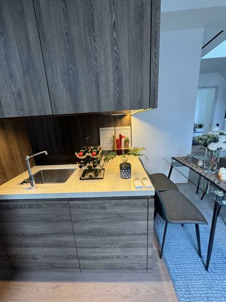 10 Evelyn Road photo 4