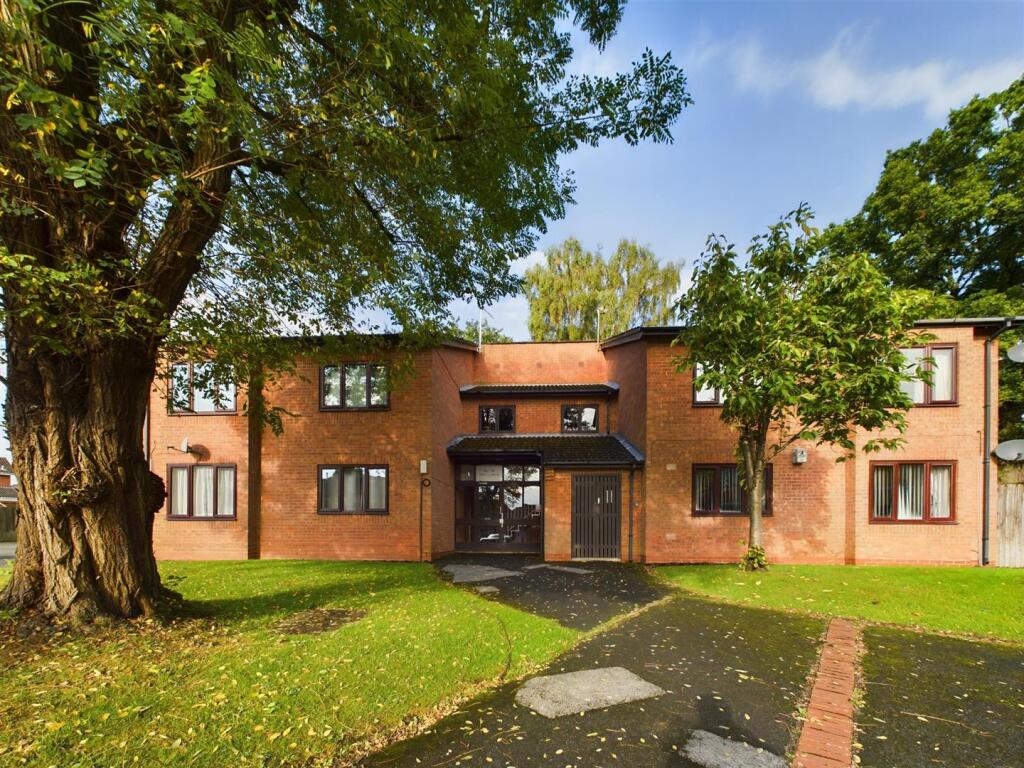 94 Kendal Grove Solihull B92 0PS