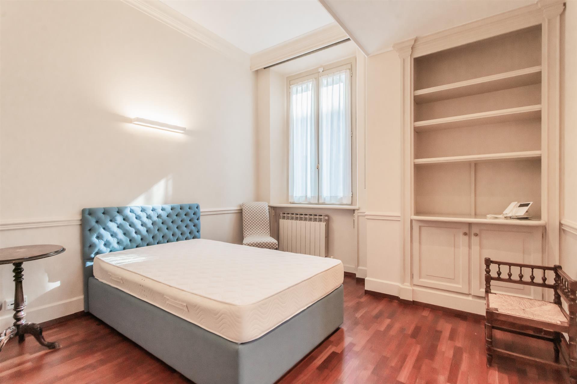 Additional image 6 of Varese
