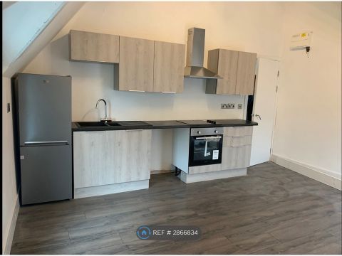 Lincoln Grove, Manchester M13