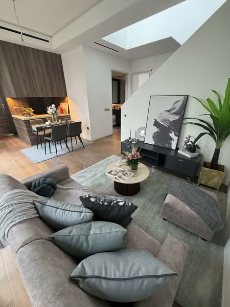 10 Evelyn Road photo 3