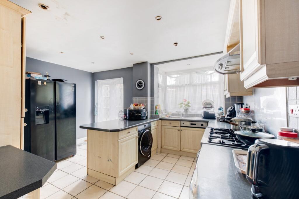 Additional image 4 of Radstock Avenue, Birmingham, West Midlands, B36