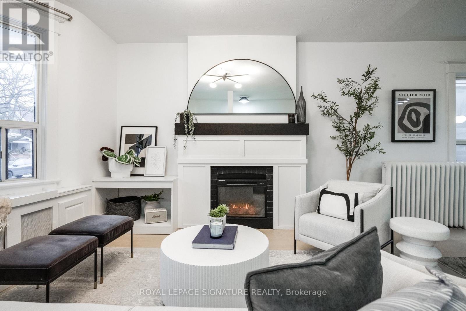 UPPER - 216 PARKMOUNT ROAD