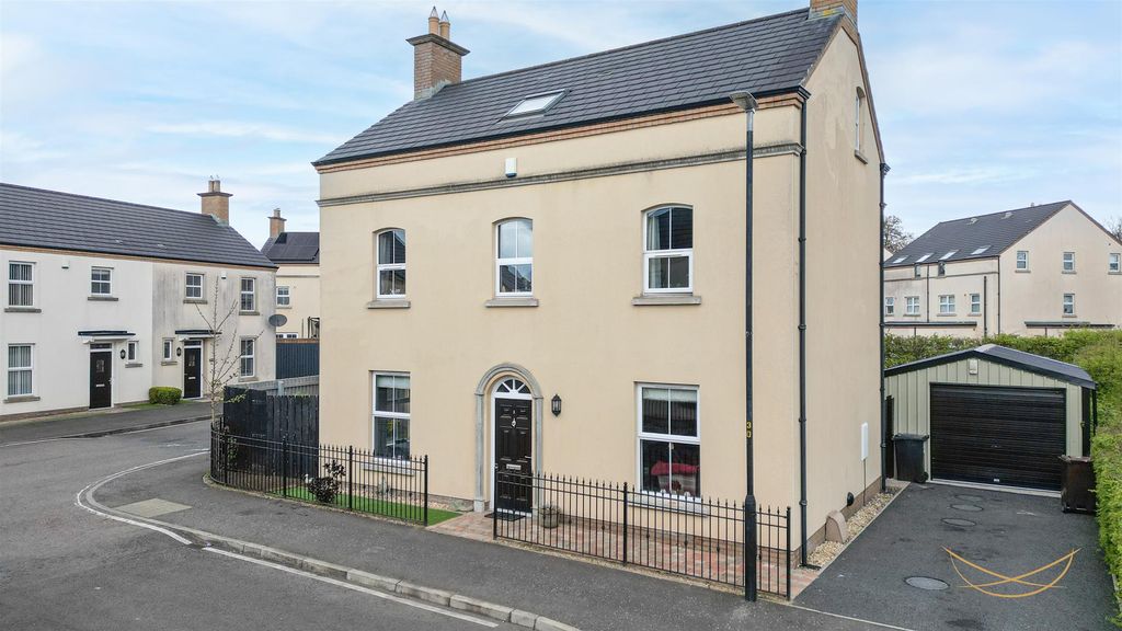 Additional image 2 of 4 bed detached house for saleReaders Place, Ballyclare BT39