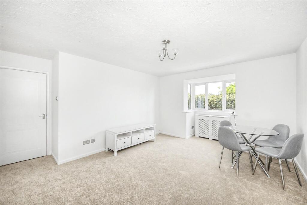 Westfield Road, Harpenden photo 2